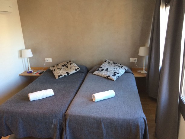 Imagen de la habitación del Hostal Colkida. Foto 13