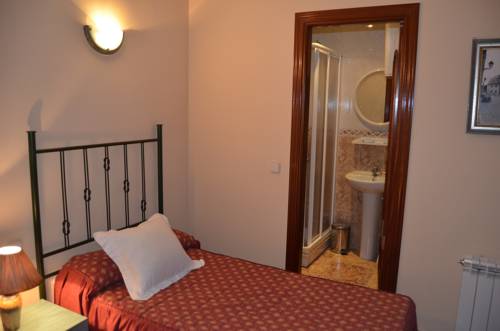 Imagen de la habitación del Hostal Colmenar. Foto 9