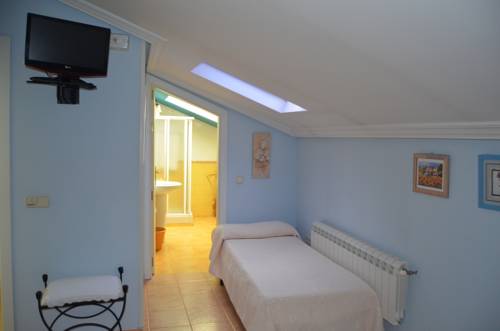 Imagen de la habitación del Hostal Colmenar. Foto 13