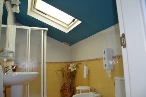 Imagen de la habitación del Hostal Colmenar. Foto 15