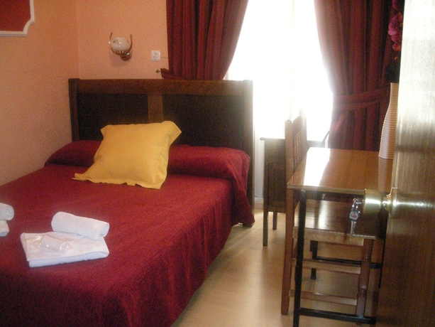 Imagen de la habitación del Hostal Comercial. Foto 2
