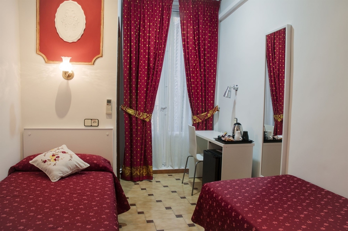 Imagen de la habitación del Hostal Comercial. Foto 6