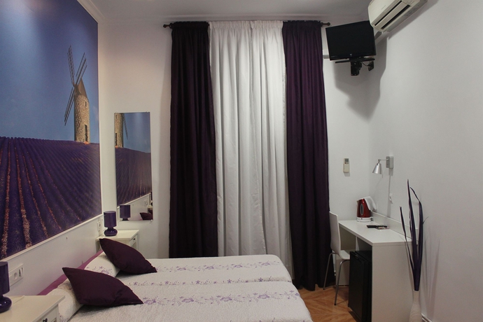 Imagen de la habitación del Hostal Comercial. Foto 11