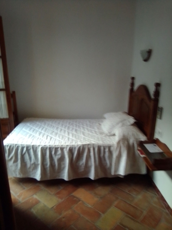 Imagen de la habitación del Hostal Comercio, Carmona. Foto 5