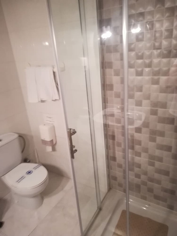 Imagen de la habitación del Hostal Comercio, Carmona. Foto 15