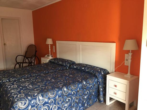 Imagen de la habitación del Hostal Comercio, Denia. Foto 2