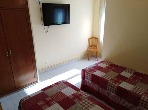 Imagen de la habitación del Hostal Complejo Rural El Mes&oacute;n. Foto 6