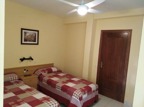 Imagen de la habitación del Hostal Complejo Rural El Mes&oacute;n. Foto 7