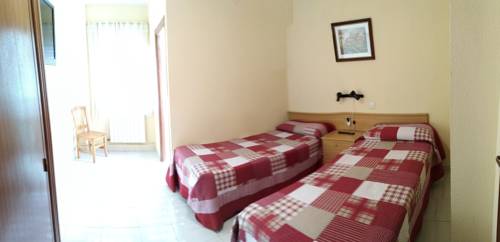 Imagen de la habitación del Hostal Complejo Rural El Mes&oacute;n. Foto 8