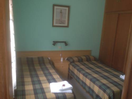 Imagen de la habitación del Hostal Complejo Rural El Mes&oacute;n. Foto 10