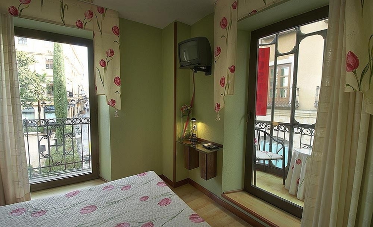 Imagen de la habitación del Hostal Concejo. Foto 8