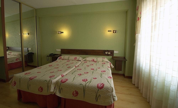 Imagen de la habitación del Hostal Concejo. Foto 11