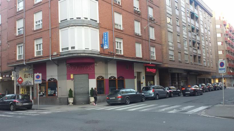 Imagen de los exteriores del Hostal Conchi. Foto 8