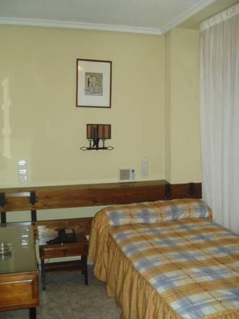 Imagen de la habitación del Hostal Conde David. Foto 6