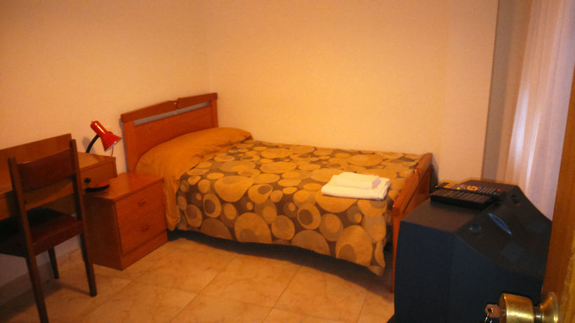 Imagen de la habitación del Hostal Conde Rey. Foto 3