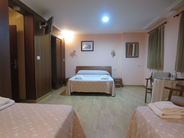 Imagen de la habitación del Hostal Conde Rey. Foto 7