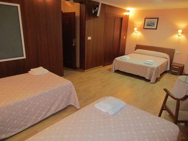 Imagen de la habitación del Hostal Conde Rey. Foto 9