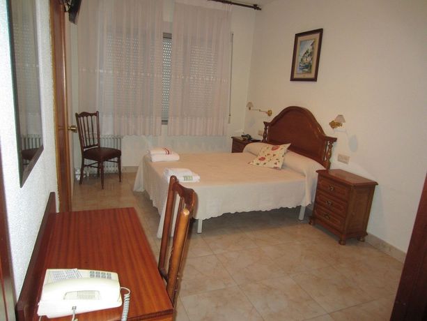 Imagen de la habitación del Hostal Conde Rey. Foto 10