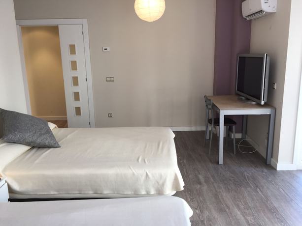 Imagen de la habitación del Hostal Consejo De Aranda. Foto 15