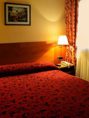 Imagen general del Hostal Cortes, Cuenca. Foto 4