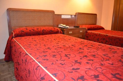 Imagen general del Hostal Cortes, Cuenca. Foto 8