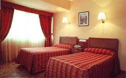 Imagen de la habitación del Hostal Cortes. Foto 13