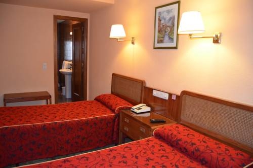 Imagen general del Hostal Cortes. Foto 7