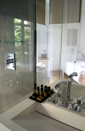 Imagen de la habitación del Hostal Cosmopolitan Boutique Rambla. Foto 10