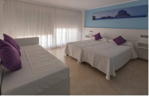 Imagen de la habitación del Hostal Costa Blanca, Figueretas. Foto 3
