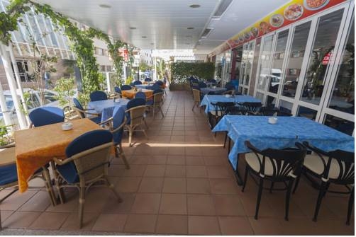 Imagen de la habitación del Hostal Costa Blanca, Figueretas. Foto 9