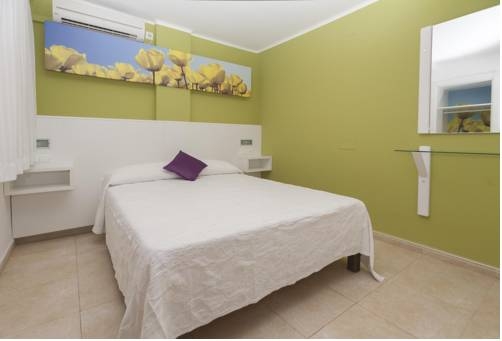 Imagen de la habitación del Hostal Costa Blanca, Figueretas. Foto 14