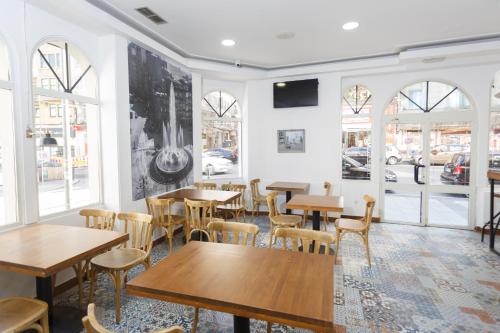 Imagen de los interiores del Hostal Costa Coruña. Foto 7