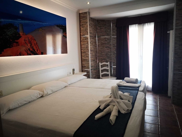 Imagen de la habitación del Hostal Costa De La Luz, Conil de la Frontera. Foto 10