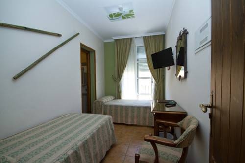 Imagen general del Hostal Costa Luz. Foto 6