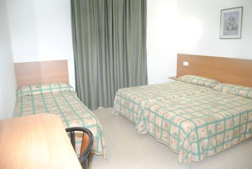 Imagen general del Hostal Costabella, Fuengirola. Foto 2