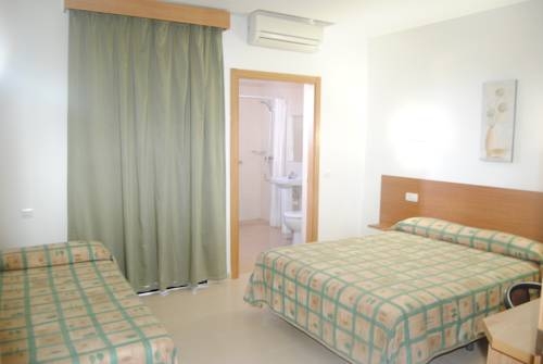 Imagen general del Hostal Costabella, Fuengirola. Foto 3