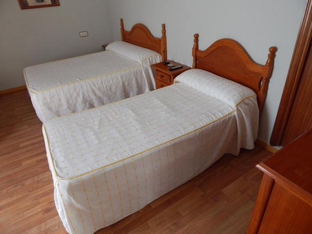 Imagen de la habitación del Hostal Cristina, Chipiona. Foto 3