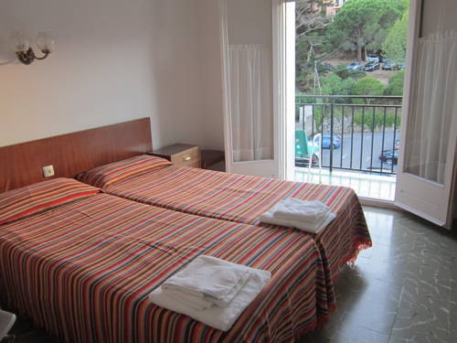 Imagen general del Hostal Cruz, Tossa de Mar. Foto 2