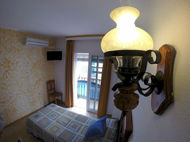 Imagen de la habitación del Hostal Cuevas. Foto 6