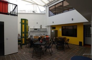 Imagen del bar/restaurante del Hostal De La 57. Foto 2