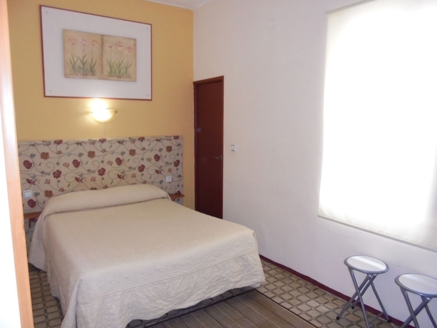 Imagen de la habitación del Hostal De Las Heras, Badajoz. Foto 7