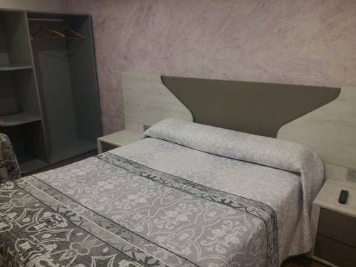 Imagen de la habitación del Hostal Del Campo, Arévalo. Foto 2