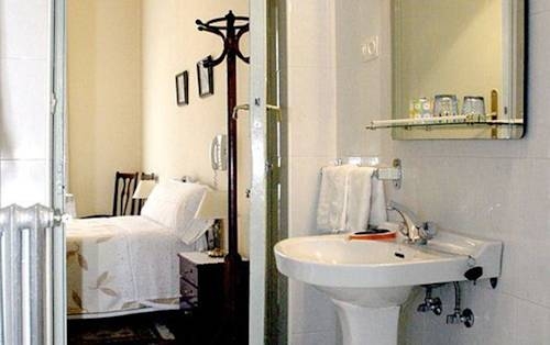 Imagen general del Hostal Delfina, Gran V&iacute;a. Foto 1