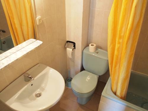 Imagen de la habitación del Hostal Delfos. Foto 13