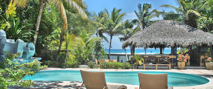 Imagen de los exteriores del Hostal D'franchecis. Foto 10