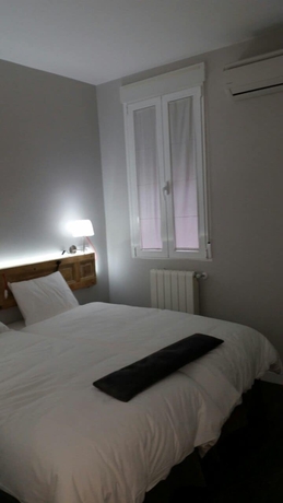 Imagen de la habitación del Hostal Diezmadrid. Foto 4