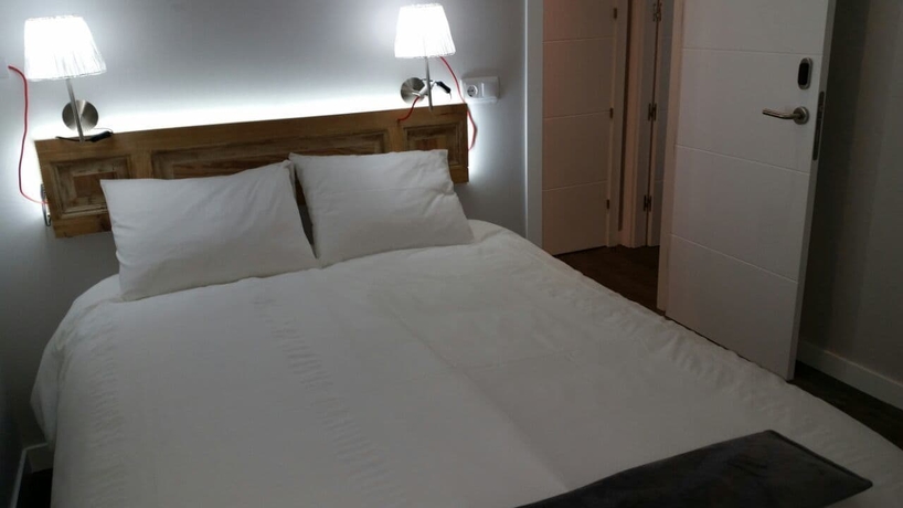 Imagen de la habitación del Hostal Diezmadrid. Foto 11