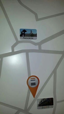 Imagen de los interiores del Hostal Diezmadrid. Foto 17