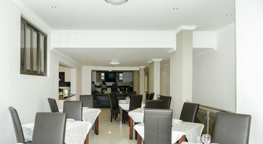 Imagen del bar/restaurante del Hostal Discovery Guest House. Foto 3