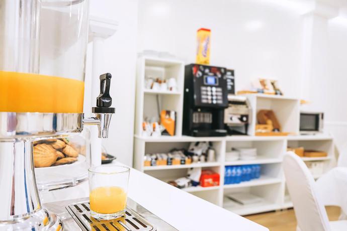 Imagen de los interiores del Hostal Docar. Foto 8